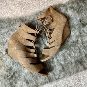 Sam Edelman | Santina Lace-Up Suede Wedge Sandal